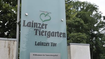 Eingangsschild des Lainzer Tiergartens