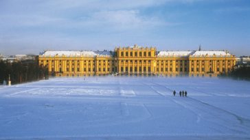 Park im Schnee, Schloss Schönbrunn im Winter