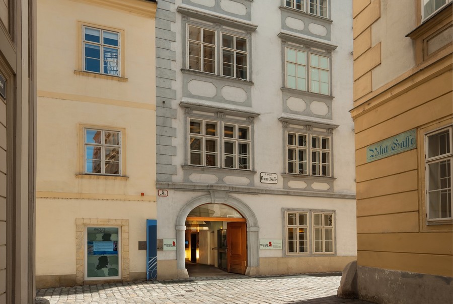 Ansicht des Eingangsbereichs des Mozarthauses