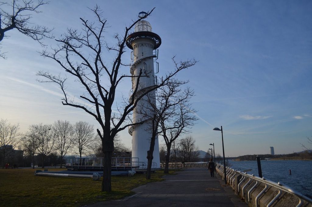 Leuchtturm auf der Donauinsel