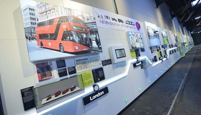 Im erweiterten Ausstellungsbereich des Verkehrsmuseums Remise werden internationale Öffi-Modelle in Städten auf der ganzen Welt vorgestellt.