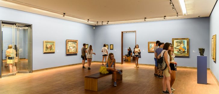 Austellung von Gemälden in der Albertina inkl. BesucherInnen