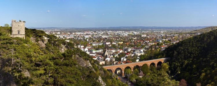 Panoramaview of Mödling and his famous aqueduct