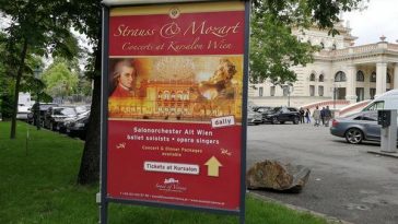Hinweisschild betreffend Konzerte im Kursalon Wien
